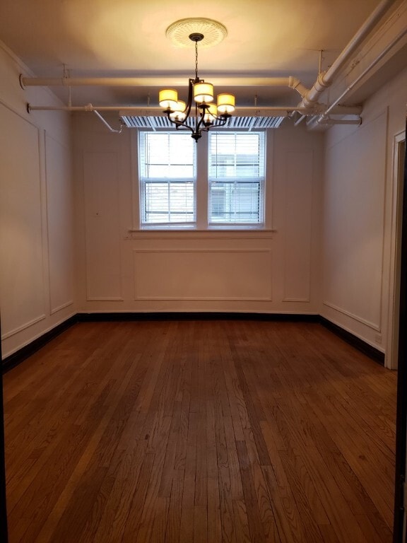 Building Photo - 1605 W Thome Ave Unit 2