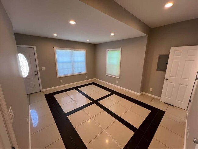 Photo - 55 S Fulton St