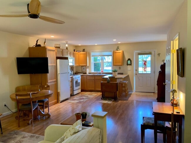 Photo - 15 Edgefield Ln