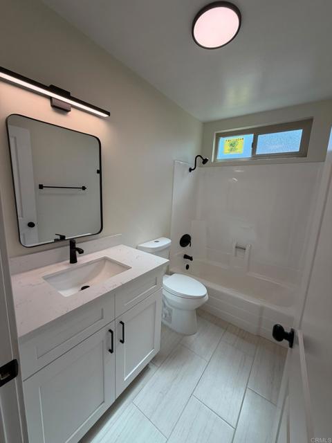 Building Photo - 2410 Tocayo Ave Unit 132
