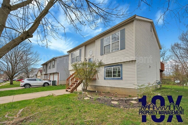 Photo - 1080 Viewpointe Dr