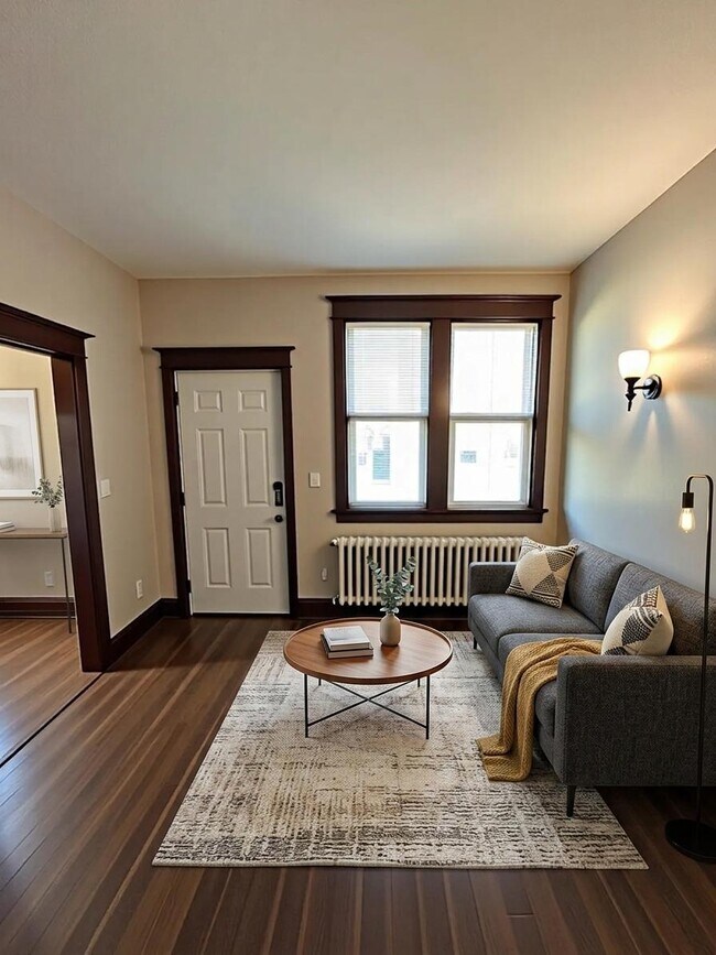 Building Photo - Cozy Main Floor 1 Bedroom with Private Entrance and Parking Unit 4