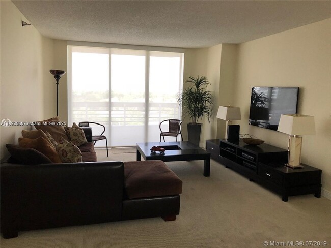 Photo - 3530 Mystic Pointe Dr Unit 1008