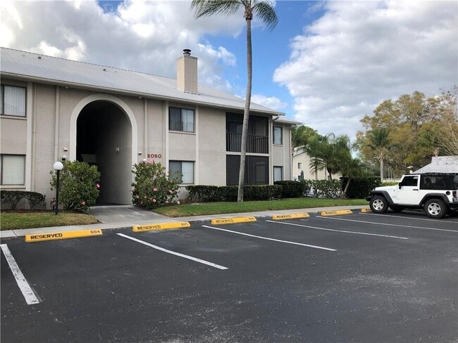 Building Photo - 2050 Hunters Glen Dr Unit 607
