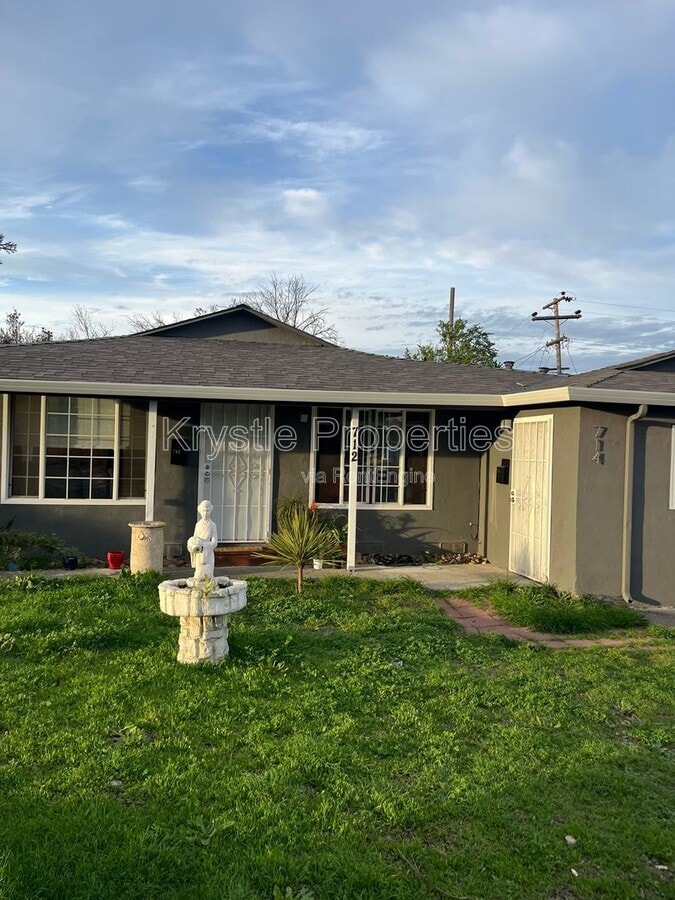 Photo - 714 Gateway Dr