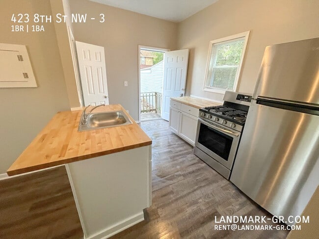 Photo - 423 8th St NW Unit 3