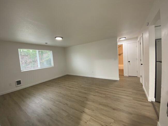 Photo - 539 37th St SE Unit A