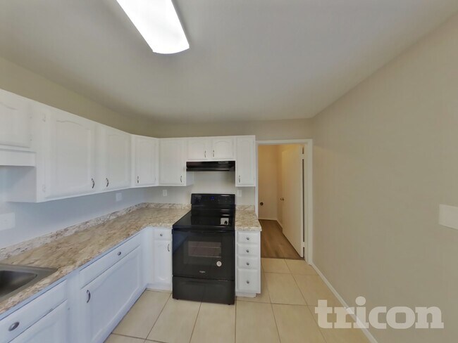 Photo - 3312 Woodlark Dr