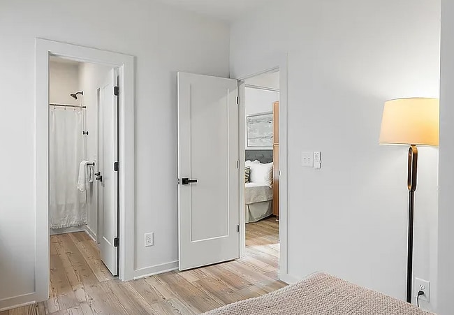 Photo - 5808 Knight St