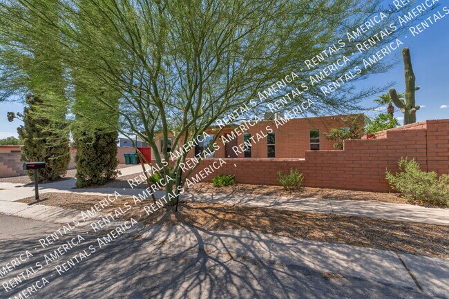 4000 W Orangewood Dr