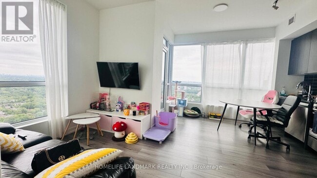 Photo - 395 Bloor St E Unit 3507