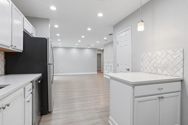 Photo - 2308 Devonshire Dr