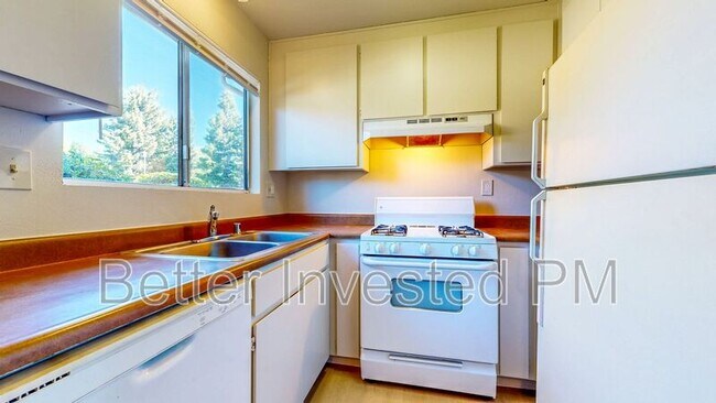 Photo - 969 Marlene St