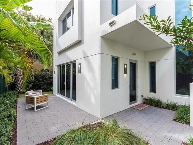 Photo - 240 Shore Ct