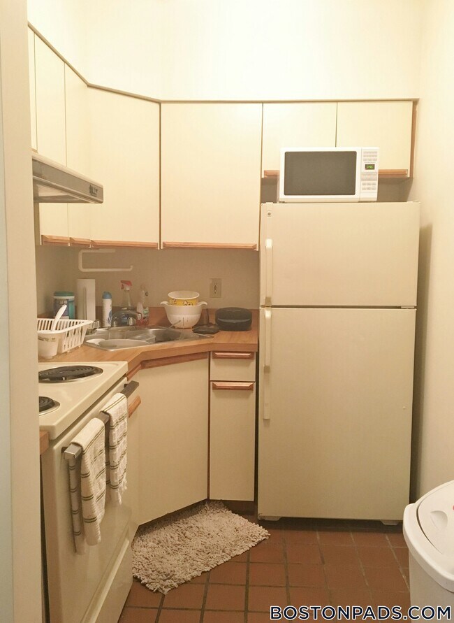 Photo - 81 Essex St Unit 81