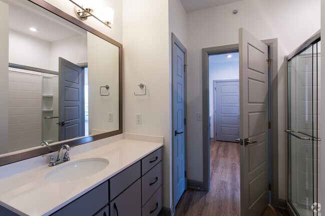 1HAB, 1BA - Robinson
