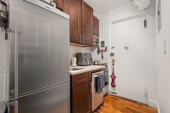 Photo - 102 Christopher St Unidad 6F