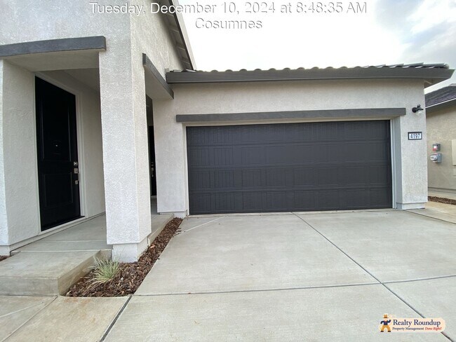 4197 Crossroads Wy