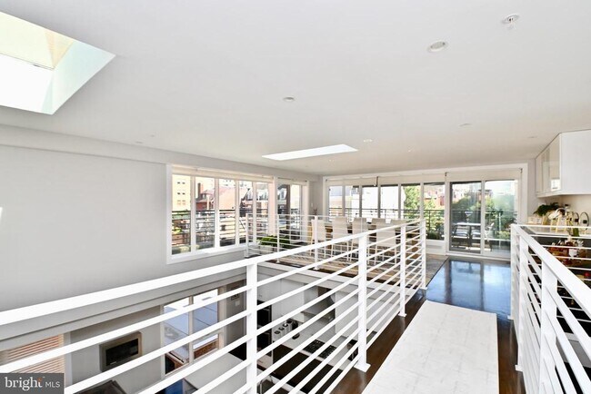 Photo - 2012 Kalorama Rd NW Unit 8