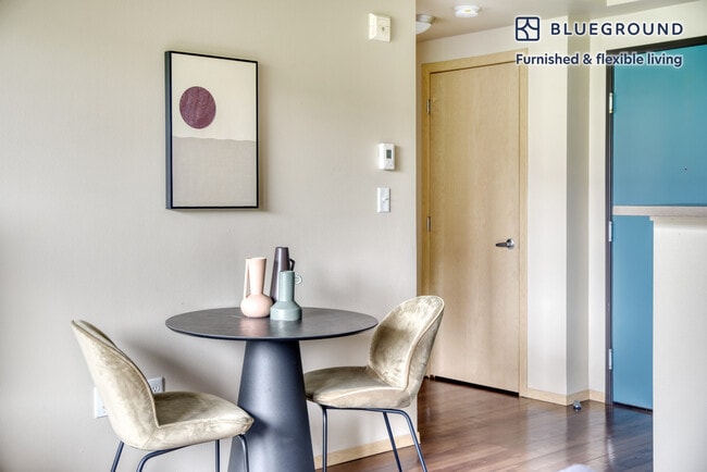 Photo - 301 Minor Ave N Unidad FL4-ID389