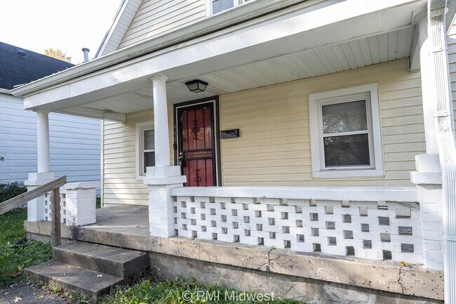 Photo - Charming 2-Bedroom Gem with Modern Comfort...