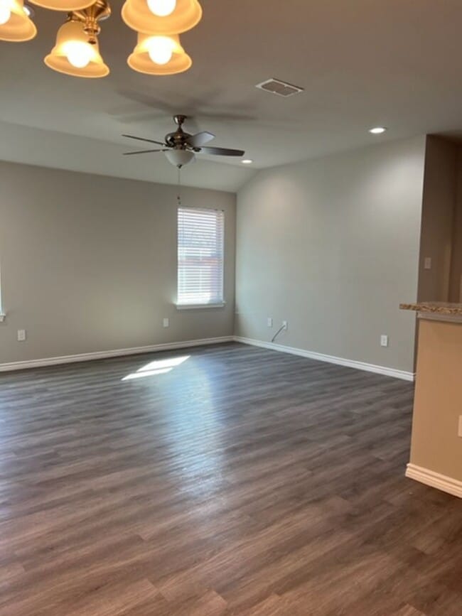 Photo - 2876 Melissa Ln