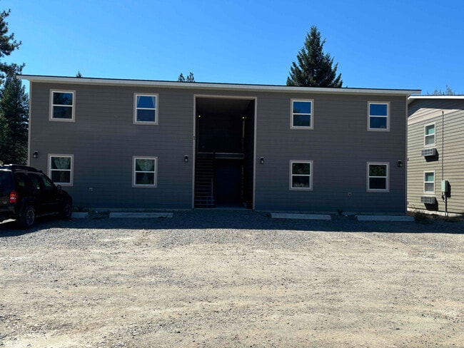 Photo - 1040 W 2nd St Apartment Unit 1D