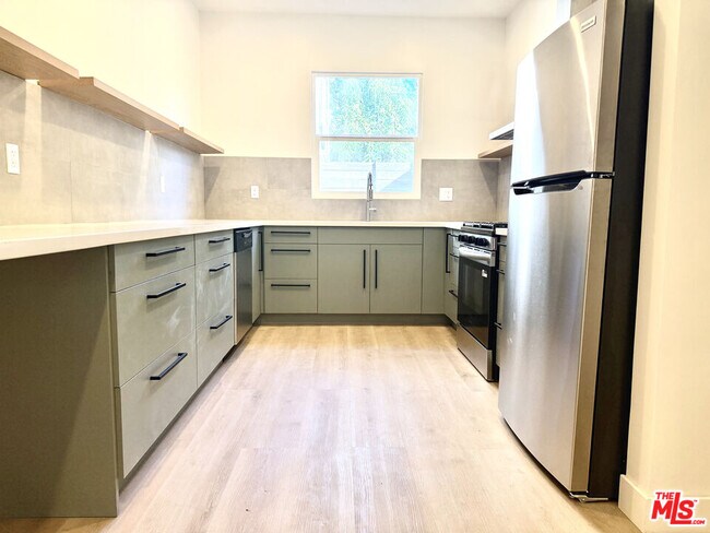 Photo - 1246 N Formosa Ave