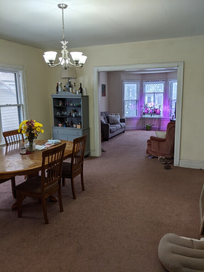 Dr to Lr - 2728 N Downer Ave Unit Upper Flat