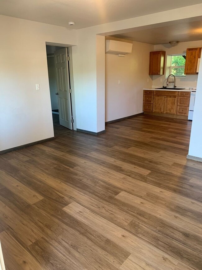 Photo - 5333 Rogue River Hwy Unidad 5333 Rogue River Hwy #B