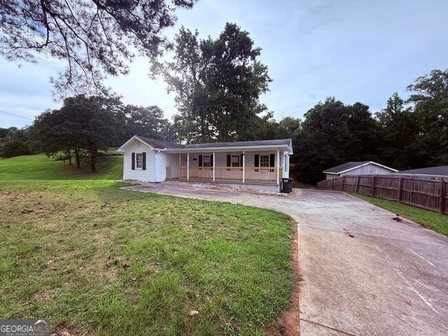 Building Photo - 6790 Queen Mill Rd SE