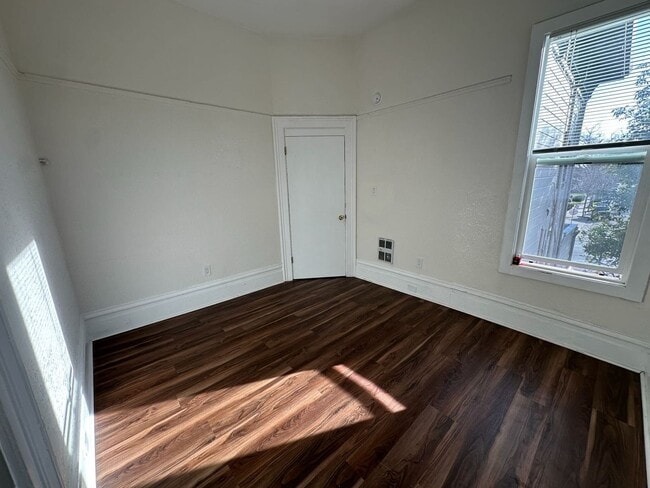 Photo - 2429 Central Ave Unit 2429 Central Ave #B - LU