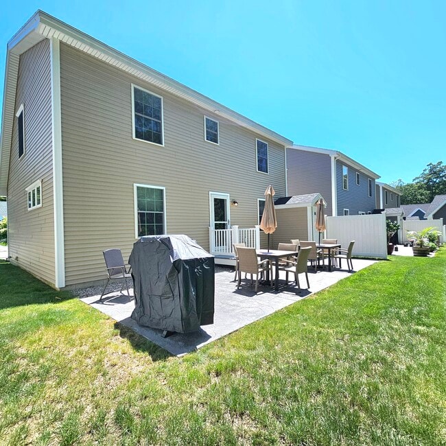 Photo - 22 Trinity Wy