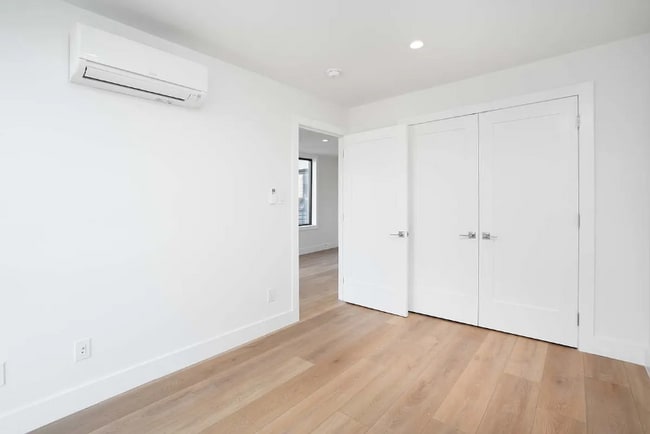 Photo - 23-33 Astoria Blvd Unidad 5E