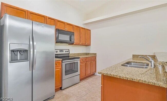 Photo - 613 SE 14th St