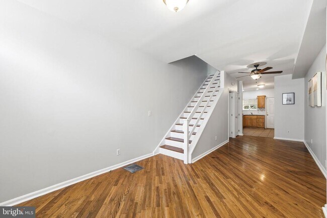 Photo - 928 N Bambrey St