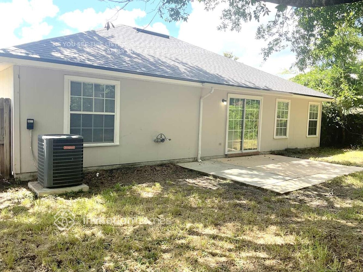 Photo - 1736 Northglen Cir
