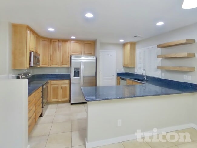 Photo - 10733 W Taft St