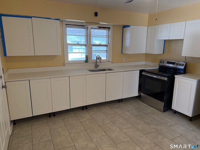 Photo - 79 Rangely St