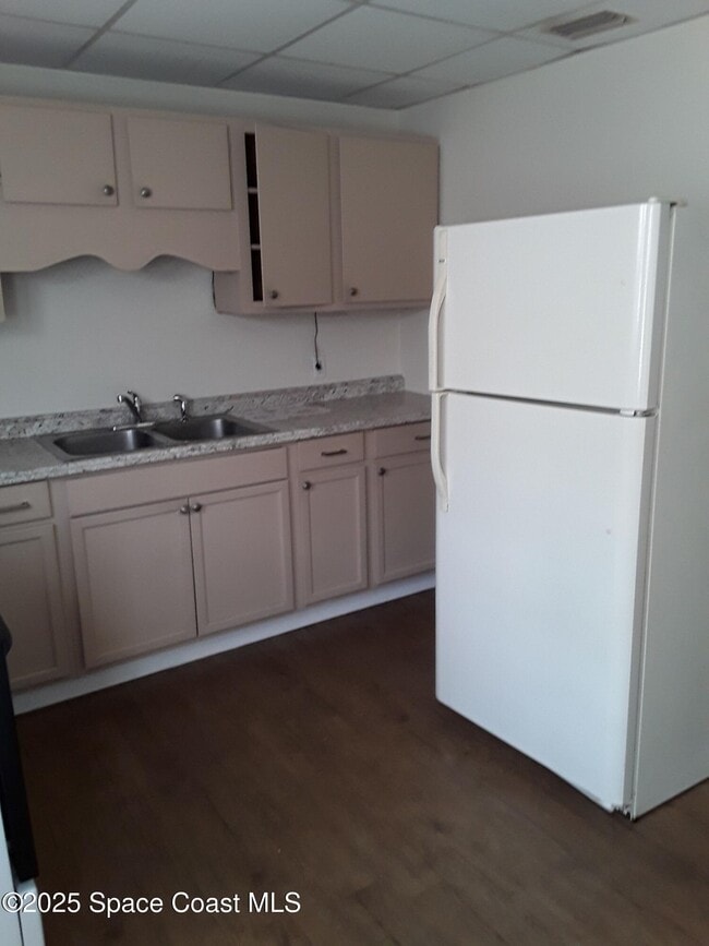 Photo - 120 Laurel Oak St