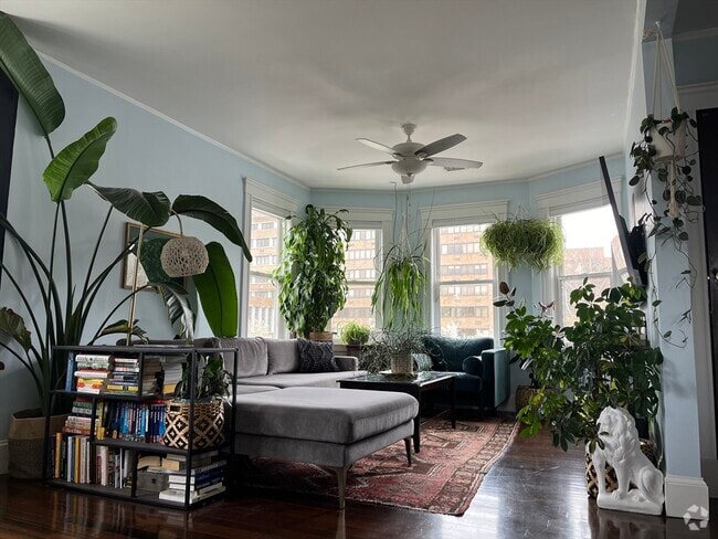 Building Photo - 2145 Dorchester Ave Unit 3 Rental