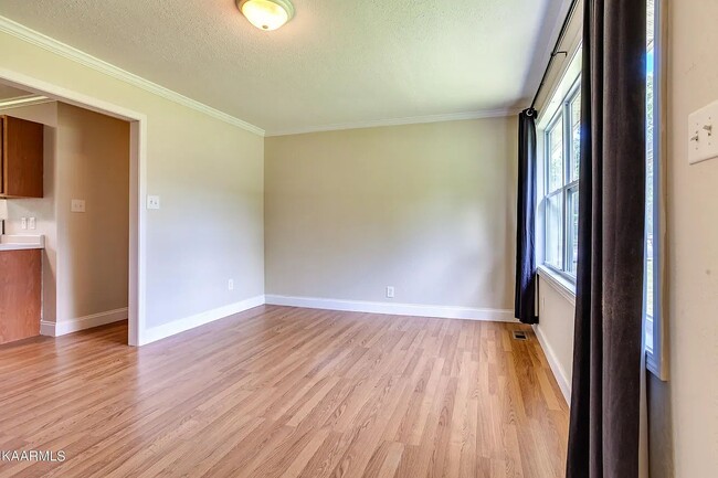 Photo - 4919 Coster Rd