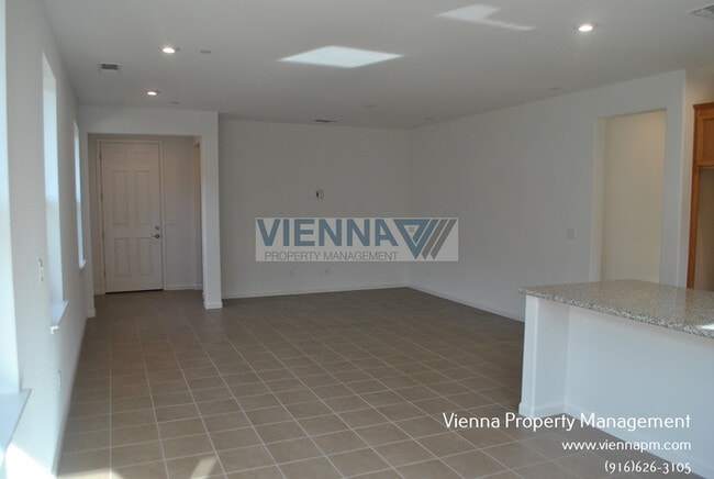 Photo - 111 Chesapeake Ct