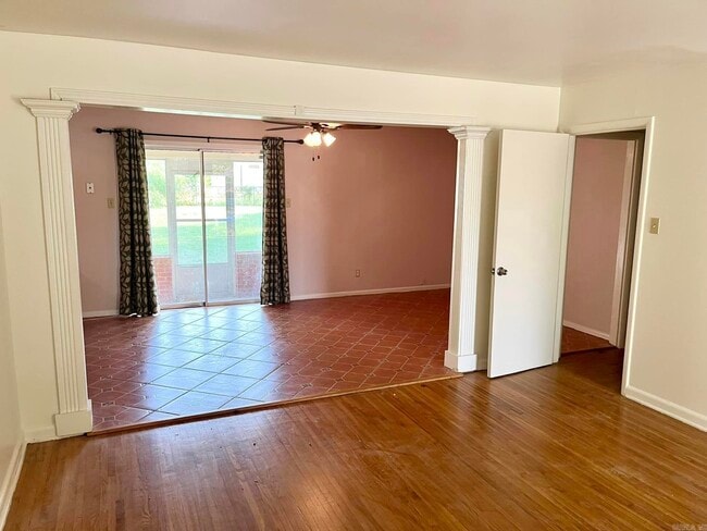 Photo - 9007 Clover Hl Rd