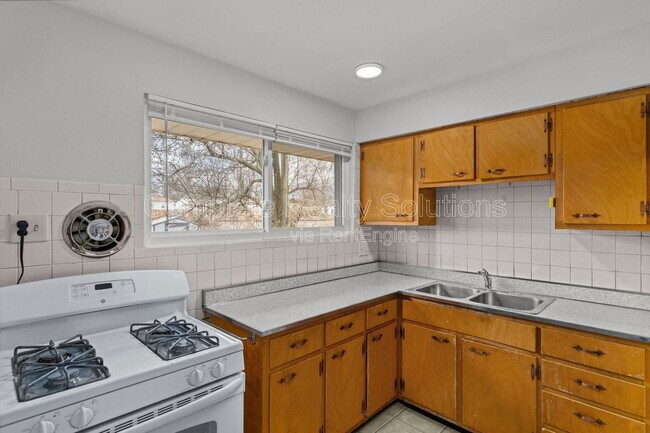 Photo - 11809 Bridgevale Ave