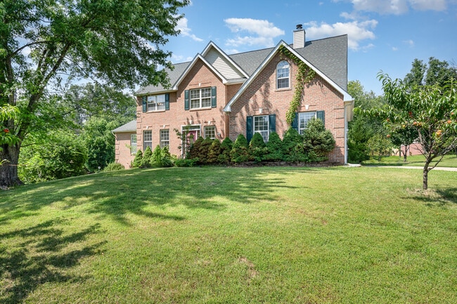 Photo - 200 Woodgreen Cir House