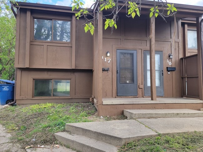 Building Photo - 1115 13th St Rental
