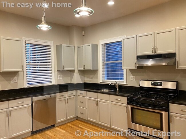 Photo - 13 Brighton St Unit #1