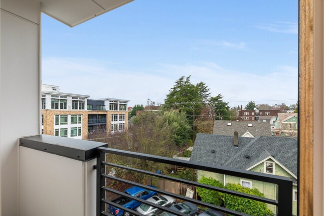 Photo - 129 11th Ave E Unidad ID1375347P