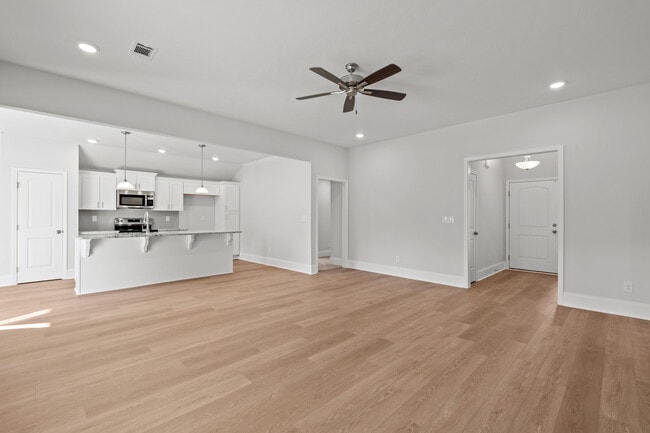 7233 Paisley Cir